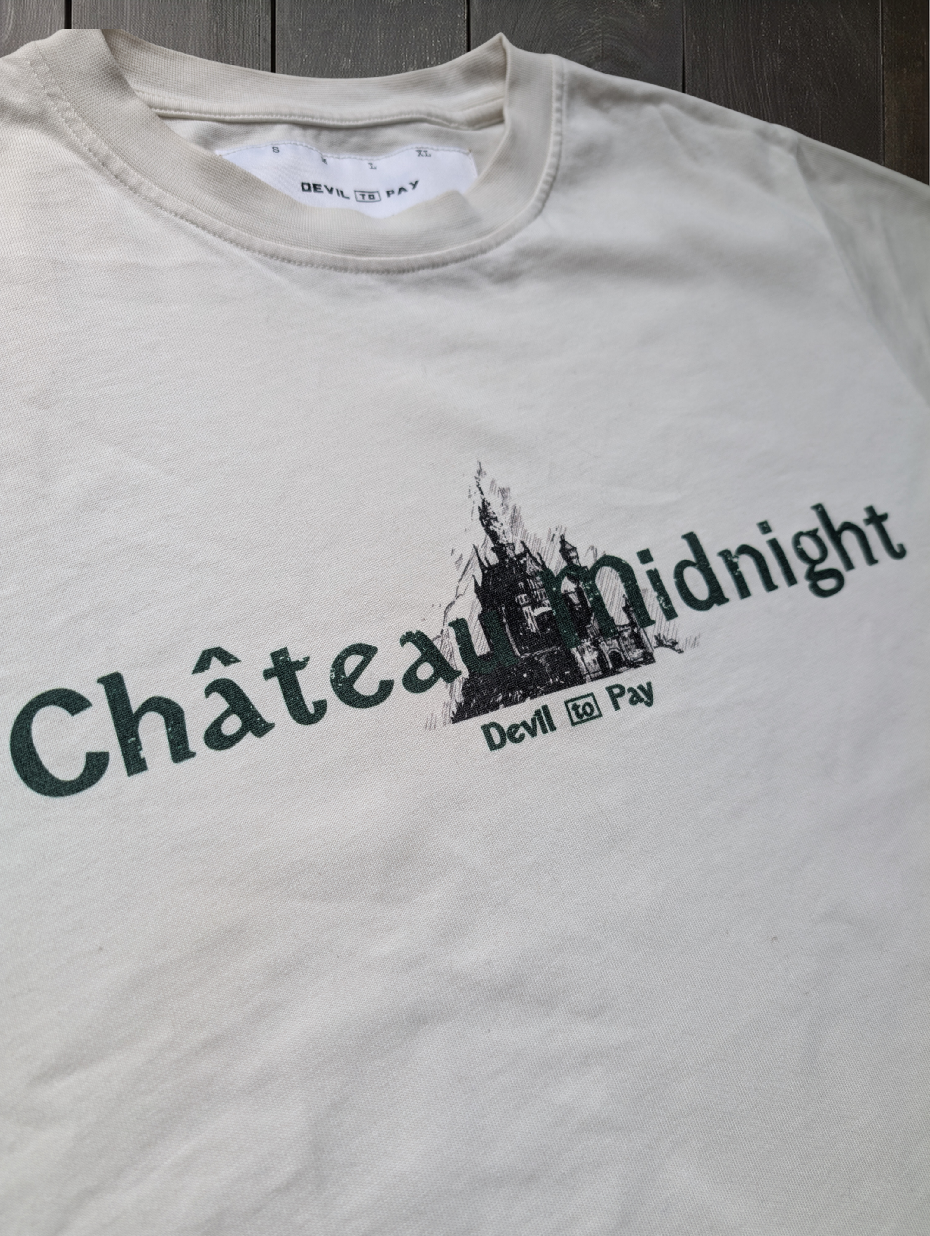 'Chateau Midnight' T-Shirt -Vintage White