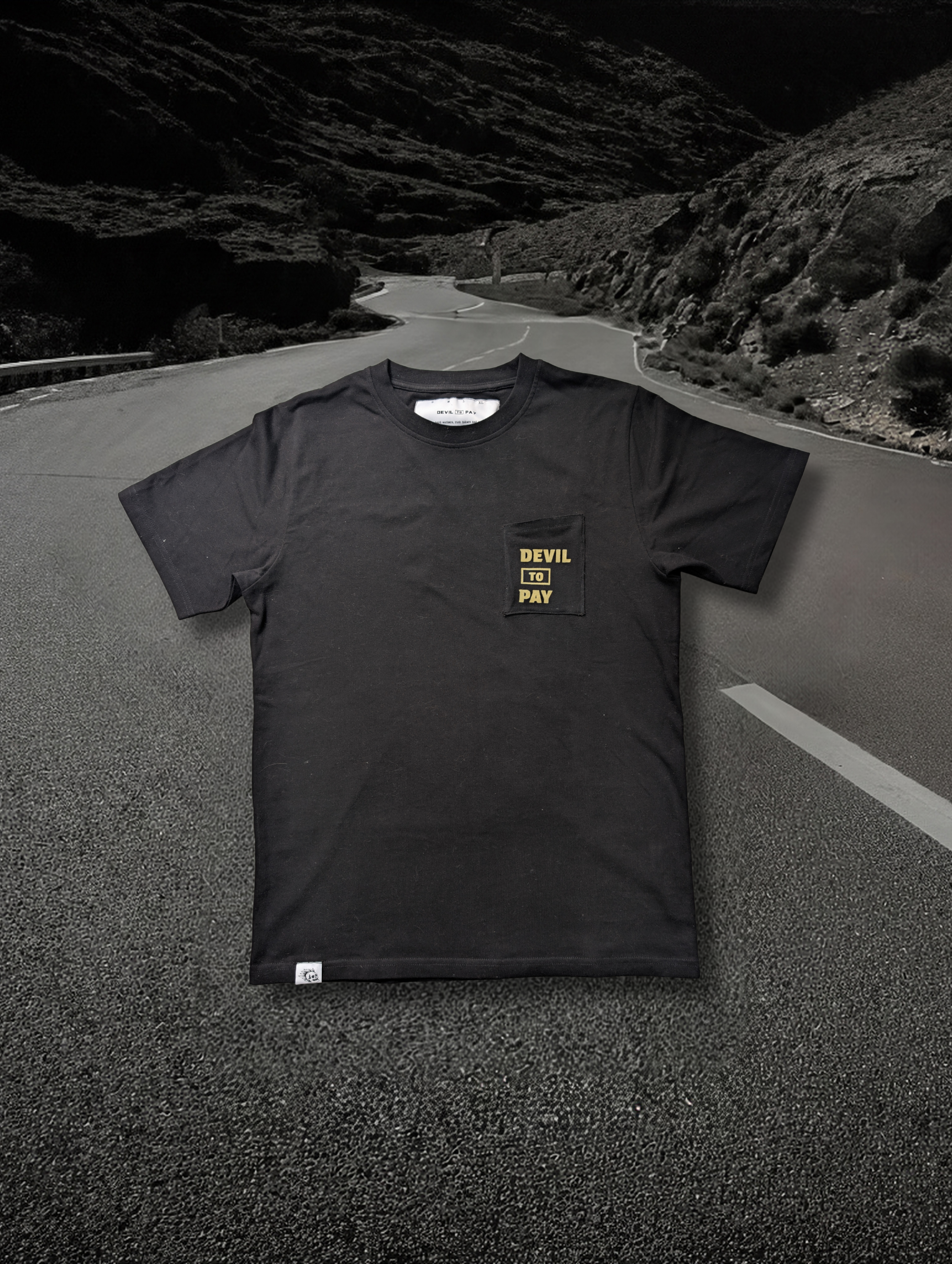 'High And Dry' T-Shirt- Black
